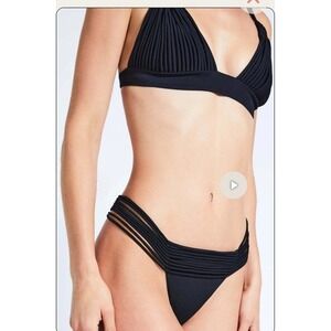 Devin Windsor jayden black macrame bikini top size medium new with tags